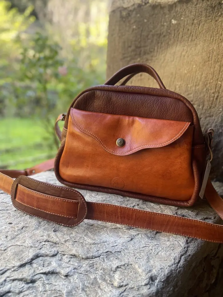 Sac de weekend en cuir Mimeya Créations.