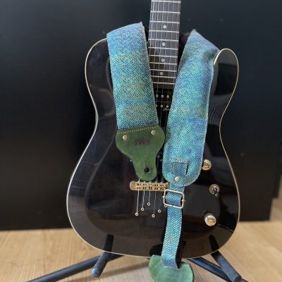 Sangle guitare, basse. Sangle guitare cuir imprimé écailles